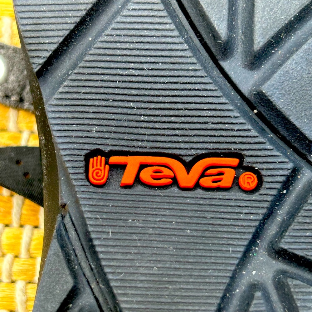 TEVA s9 men’s hiking/active sandals-upper buckle for more stability-look NEW - Picture 7 of 9